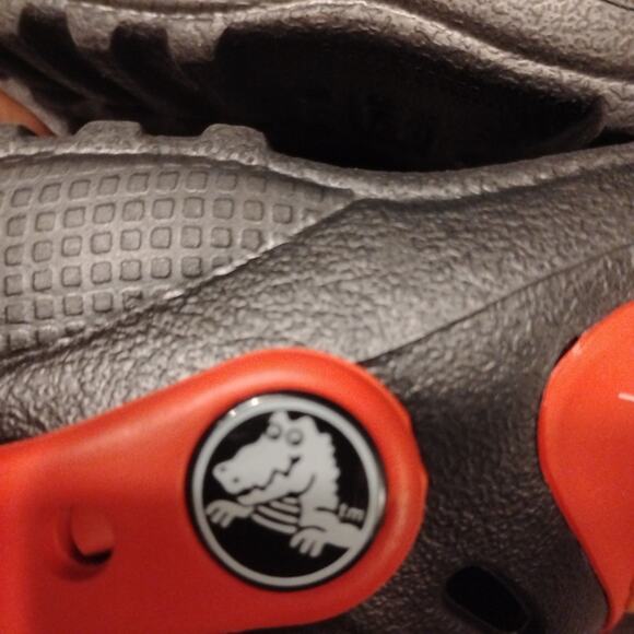 CROCS DISNEY CARS Toddler size 6/7 - Picture 4 of 6